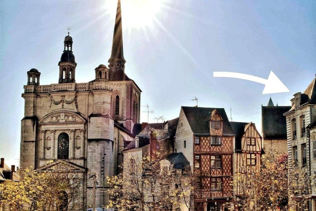 Grand Appartement Place Saint-Pierre, Proche Chateau De Saumur Et Bord De Loire" 외부 사진